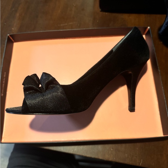 Size 9.5 Nina Black Suede Peep Toe Heels - Picture 4 of 5